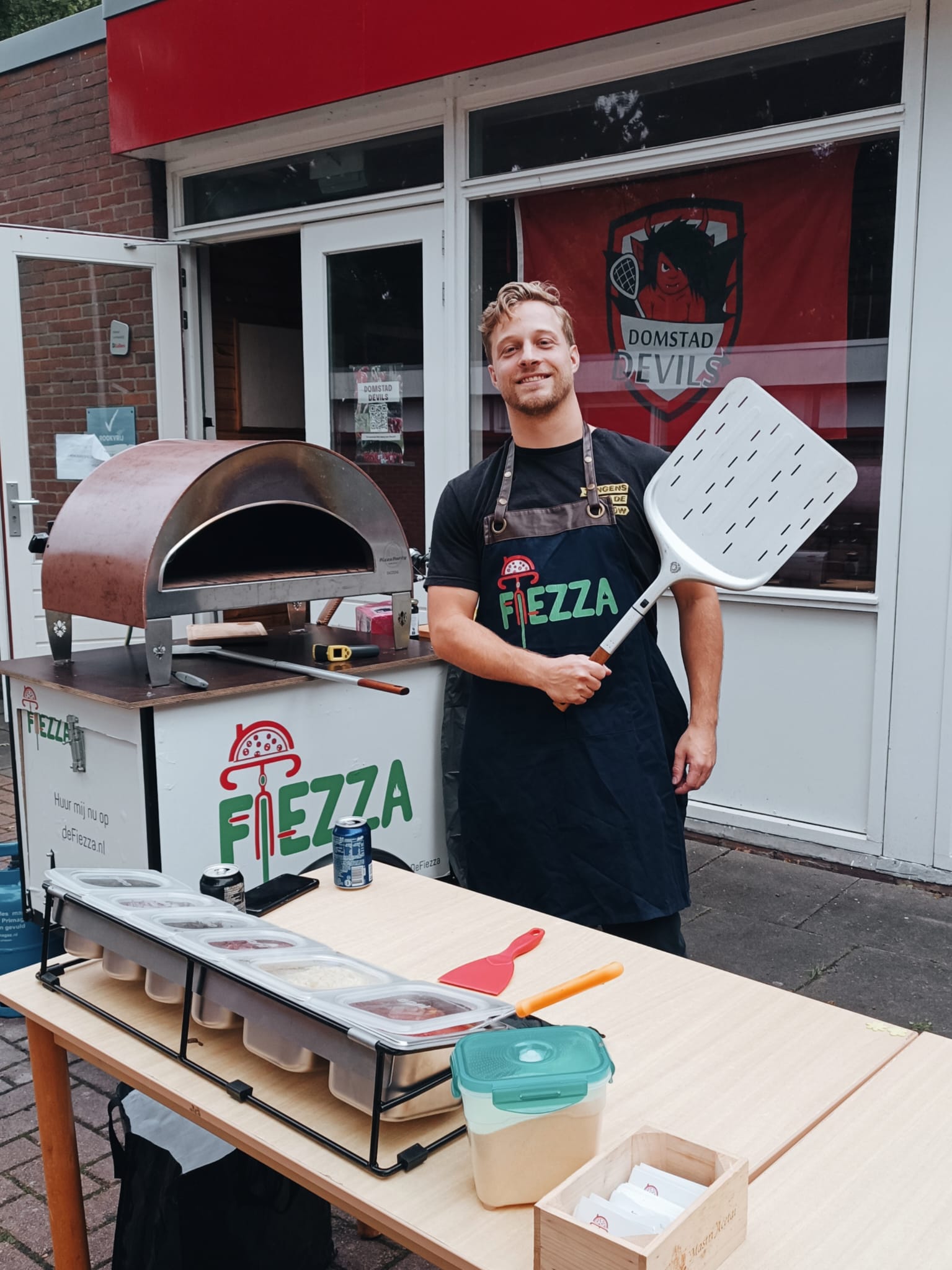 Pizza bakken met vrienden